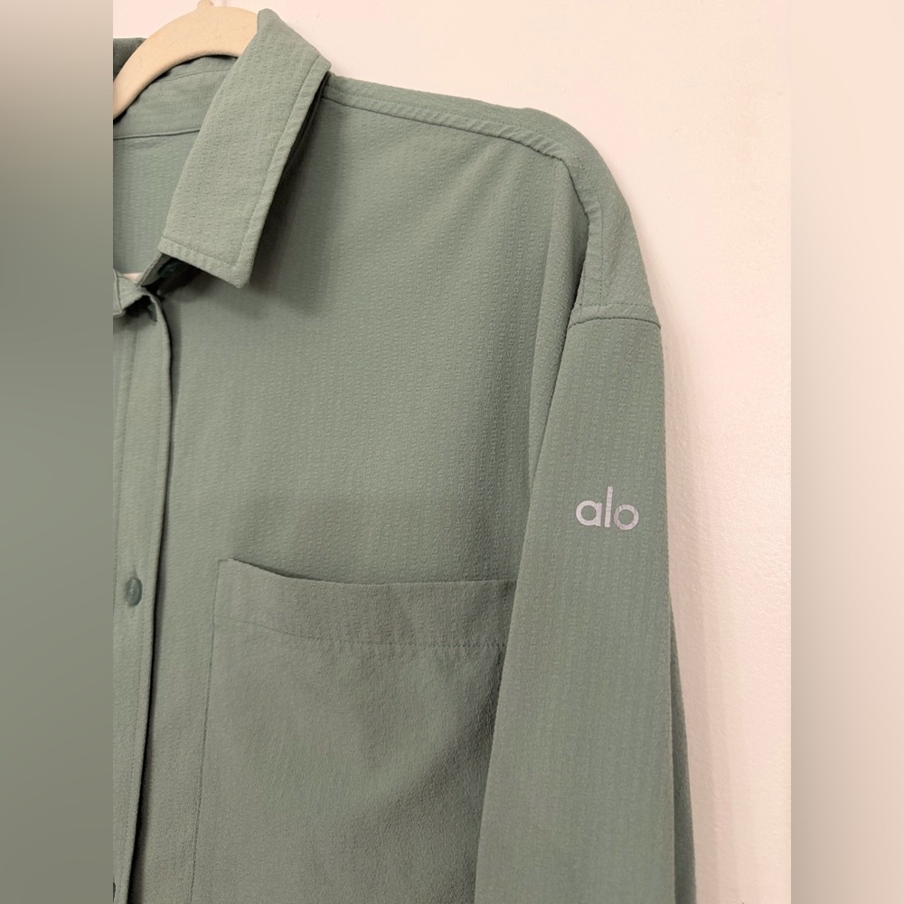 ALO Yoga Dreamscape Button Down Long Sleeve Seafoam Green Size Medium - Picture 6 of 8